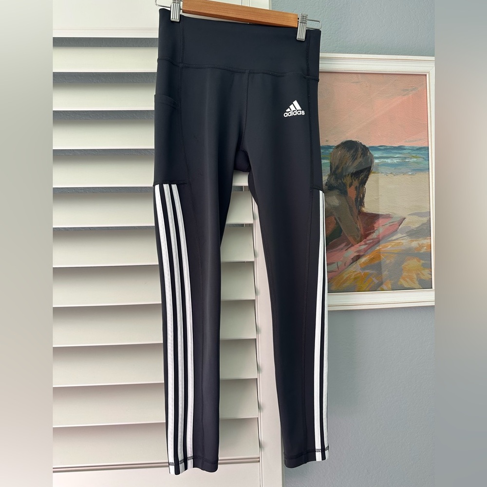 Adidas Aeroready dark gray leggings. Excellent condition. Size Small